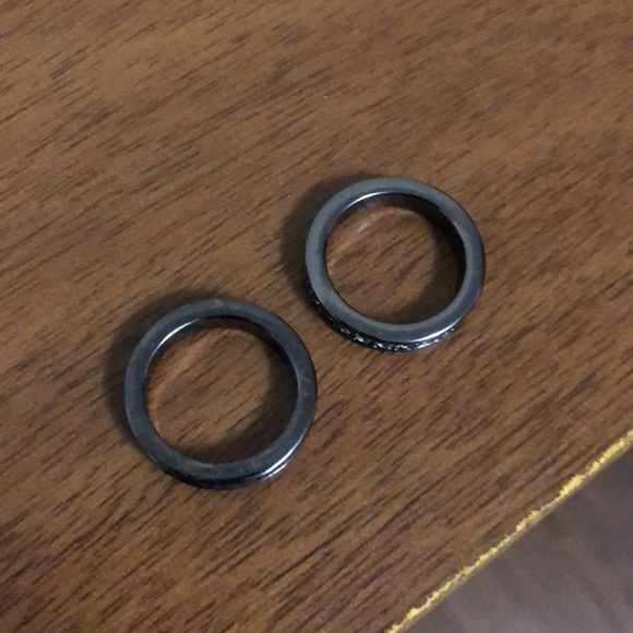 Black/charcoal stackable rings - Picture 2 of 3